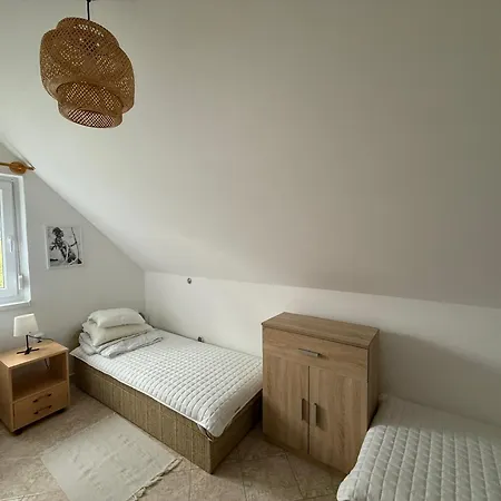 Chill & Pool Retreat Almadi Apartman