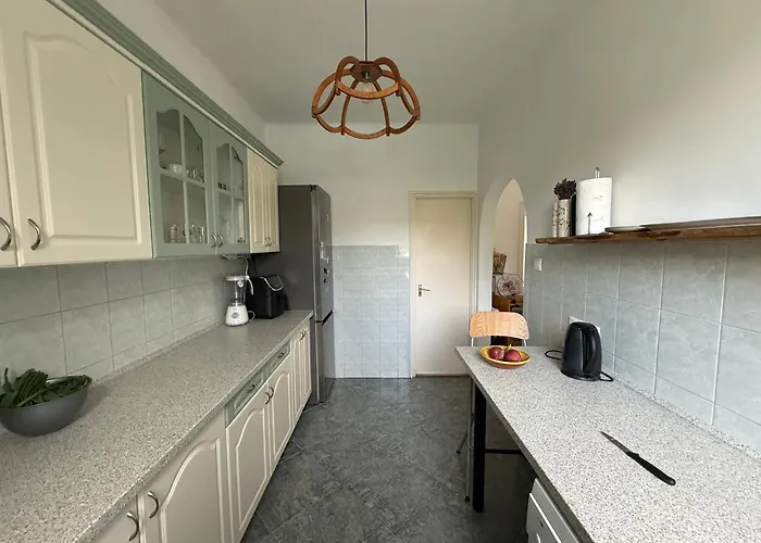 Chill & Pool Retreat Almadi Apartament *